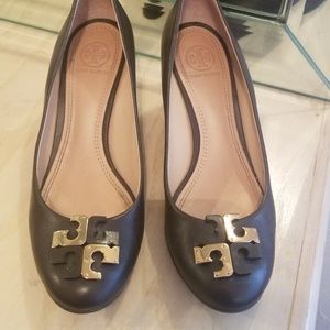 Tory burch wedge brown